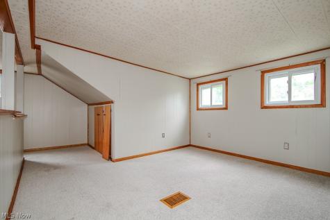 262 E 323rd Street Willowick OH 44095