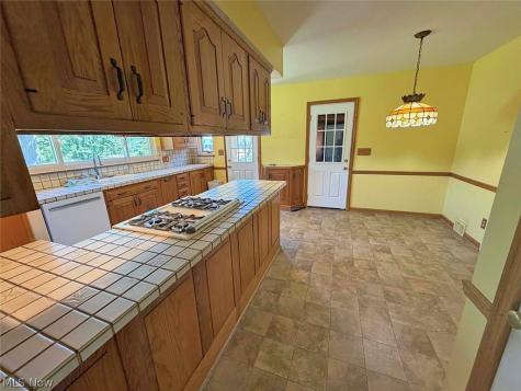 5022 Lawndale Street NW Canton OH 44708