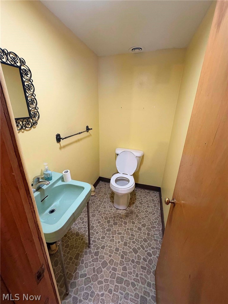 5022 Lawndale Street NW Canton OH 44708