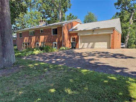 5022 Lawndale Street NW Canton OH 44708