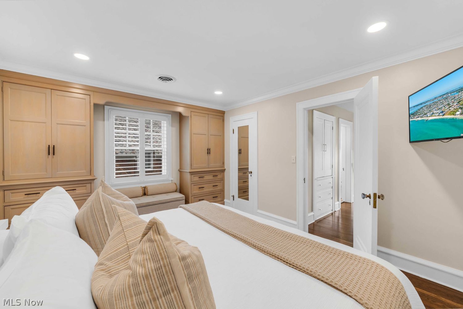 19462 Beach Cliff Boulevard Rocky River OH 44116