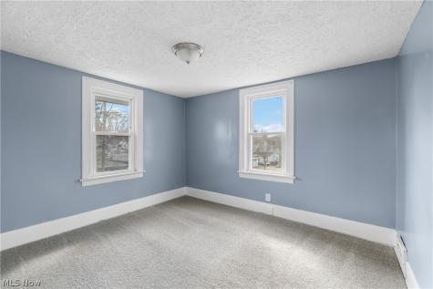 594 Columbia Avenue Akron OH 44310