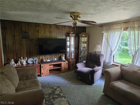 348 Fox Lake Road Wooster OH 44691