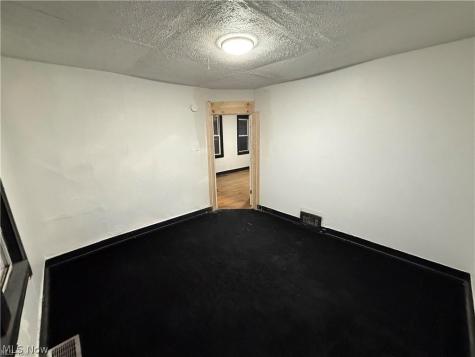 2113 W 104th Street Cleveland OH 44102