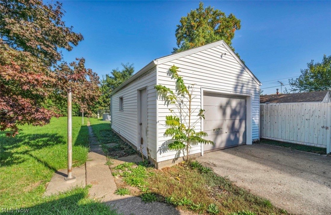 1755 E 36th Street Lorain OH 44055