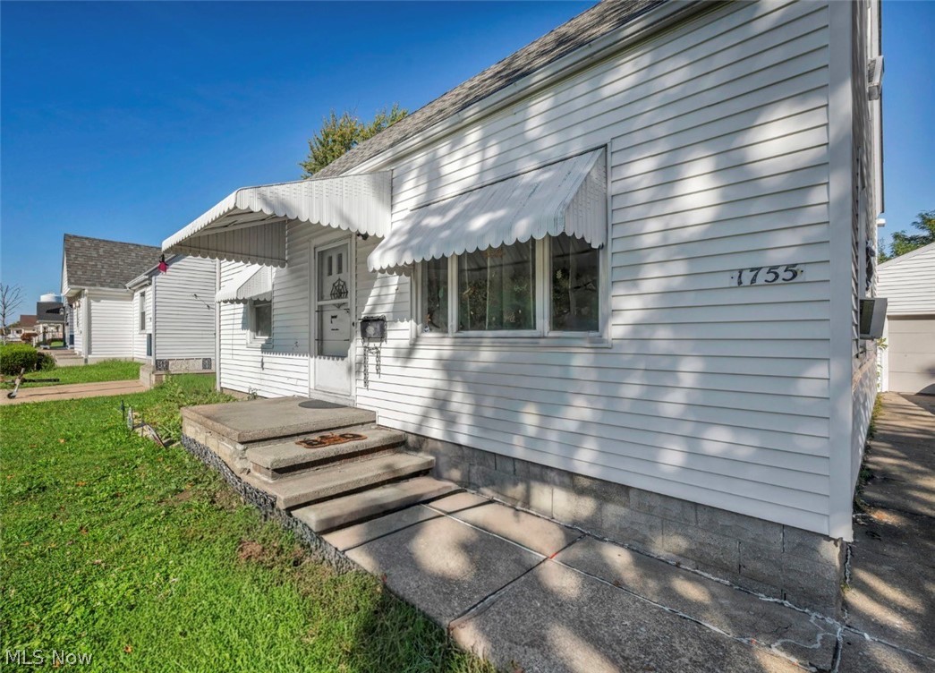 1755 E 36th Street Lorain OH 44055
