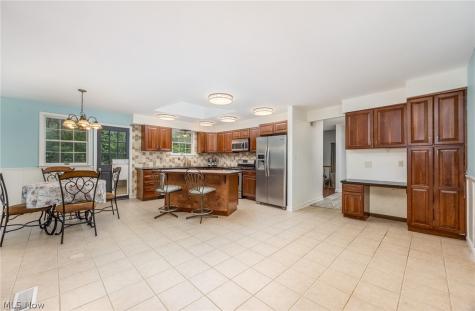 140 Sylvan Way Marietta OH 45750