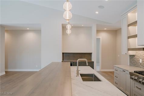 S/l 46 Bridgeport Way Mayfield Heights OH 44124