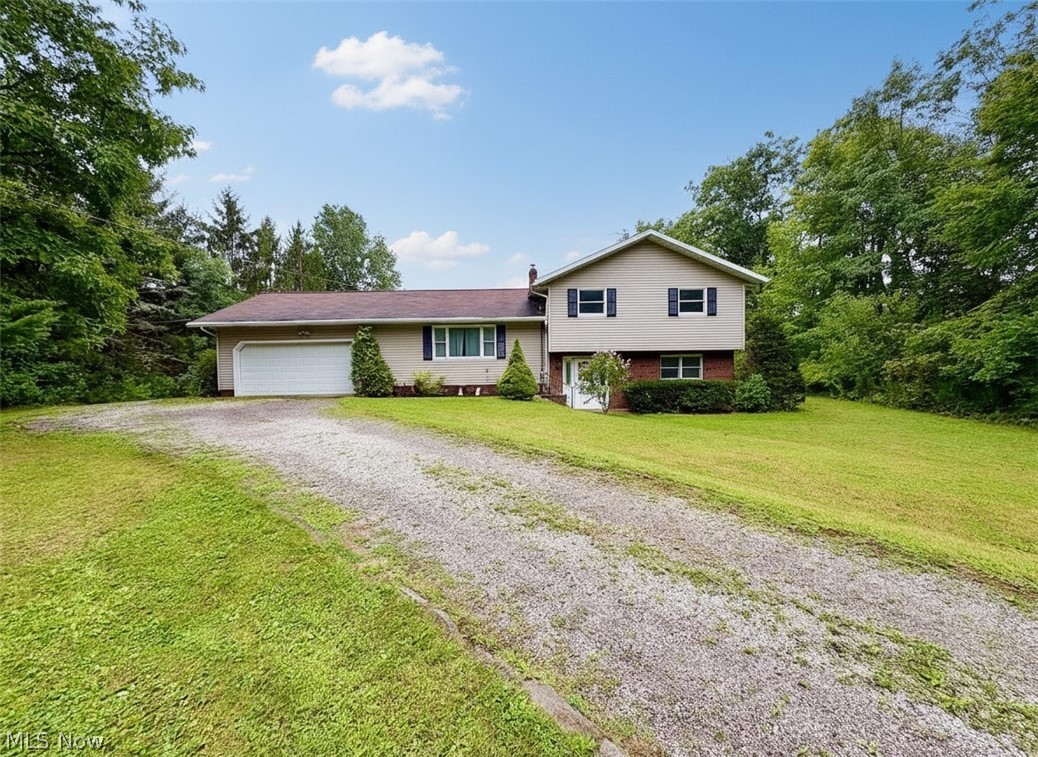 16481 Hart Road Montville OH 44064