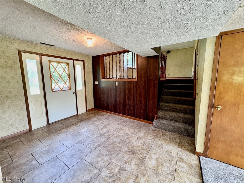 16481 Hart Road Montville OH 44064