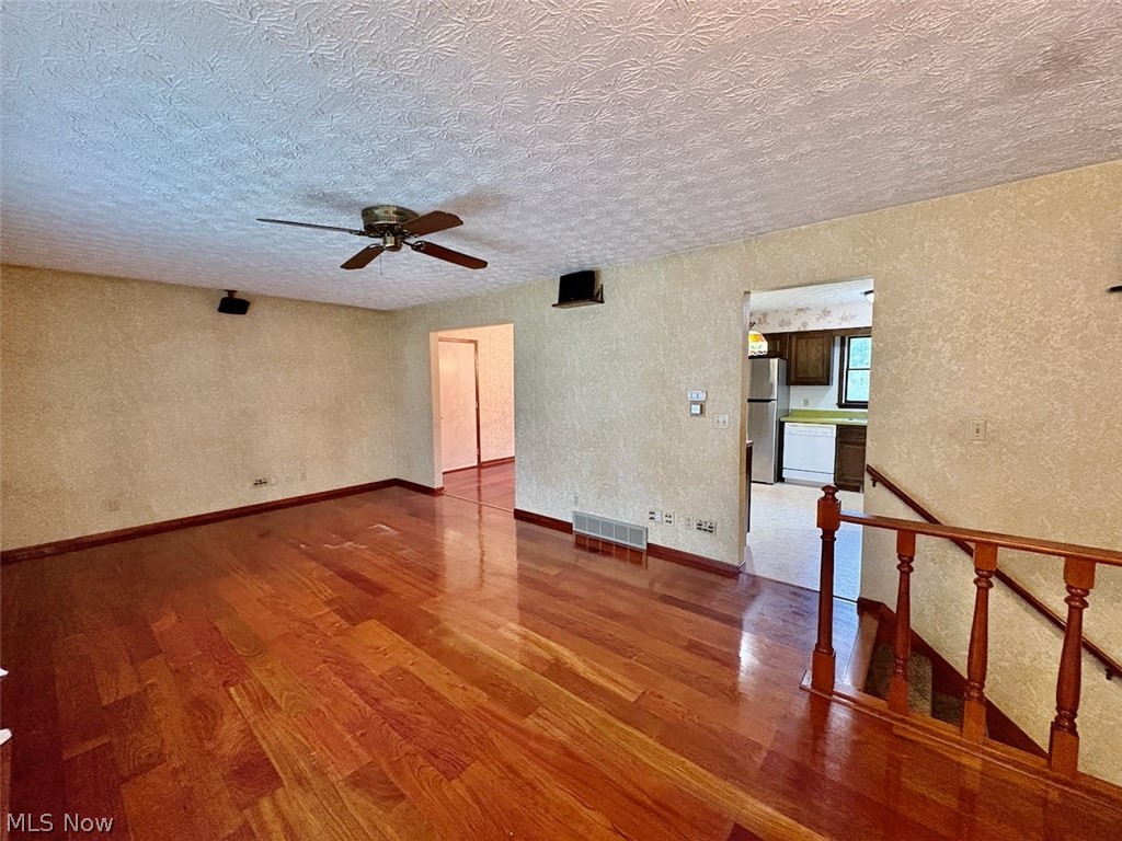 16481 Hart Road Montville OH 44064