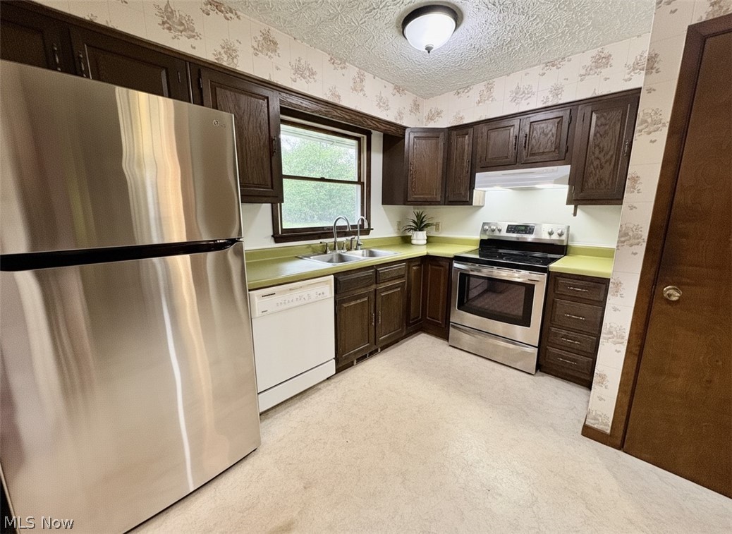 16481 Hart Road Montville OH 44064