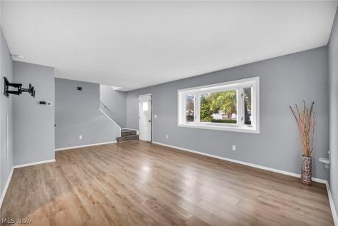 122 Courtland Boulevard Eastlake OH 44095