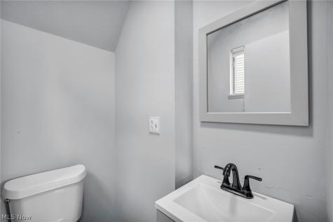122 Courtland Boulevard Eastlake OH 44095