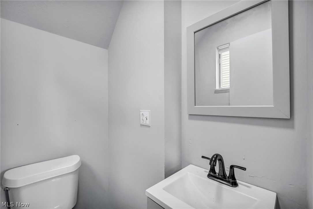 122 Courtland Boulevard Eastlake OH 44095