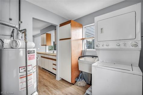 122 Courtland Boulevard Eastlake OH 44095