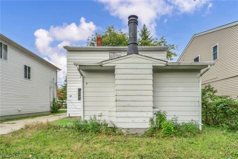 122 Courtland Boulevard Eastlake OH 44095