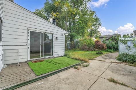 122 Courtland Boulevard Eastlake OH 44095