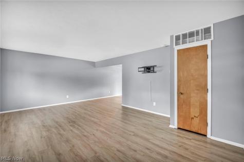122 Courtland Boulevard Eastlake OH 44095