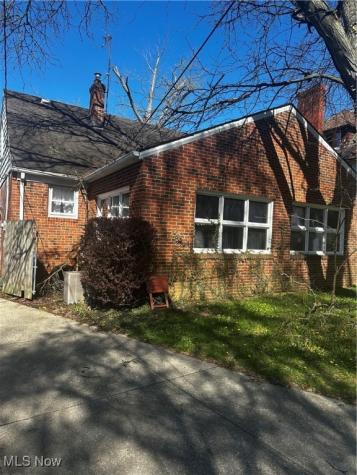 1765 E 238th Street Euclid OH 44117