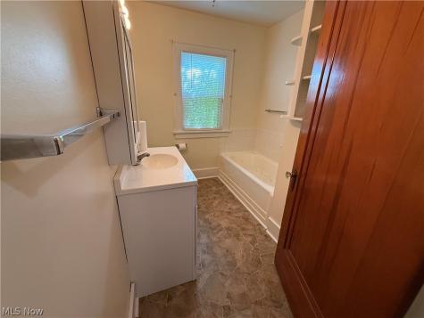 141 Warren Lane Steubenville OH 43953
