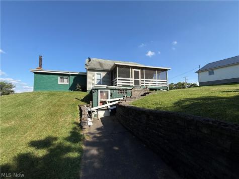 141 Warren Lane Steubenville OH 43953