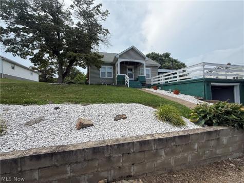 141 Warren Lane Steubenville OH 43953
