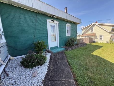 141 Warren Lane Steubenville OH 43953