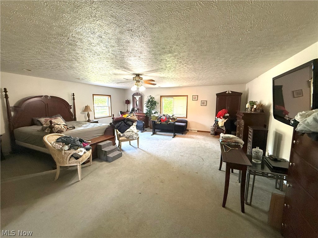 5520 Sharon Drive Youngstown OH 44512