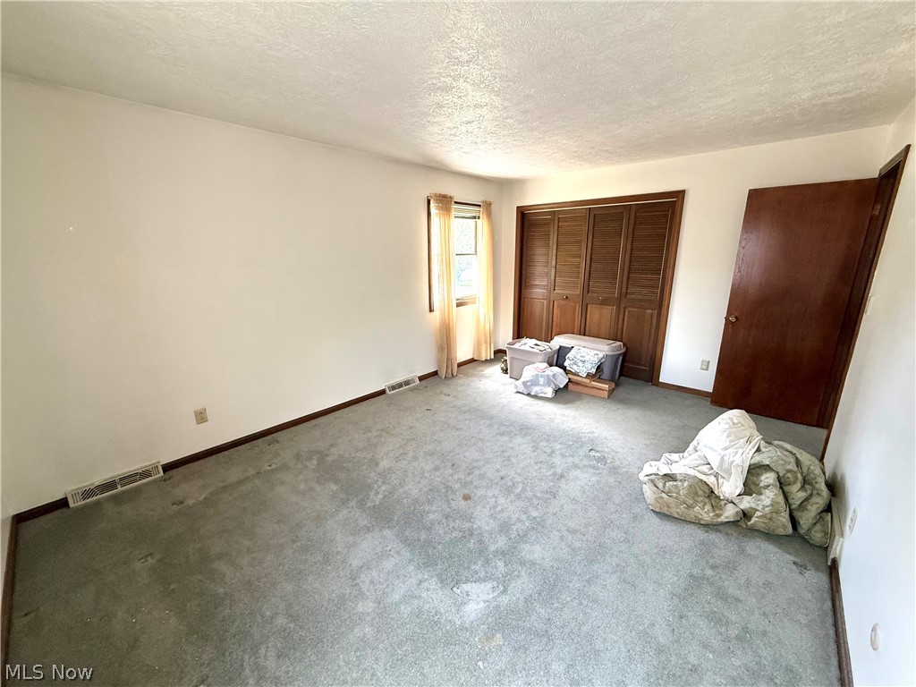 5520 Sharon Drive Youngstown OH 44512