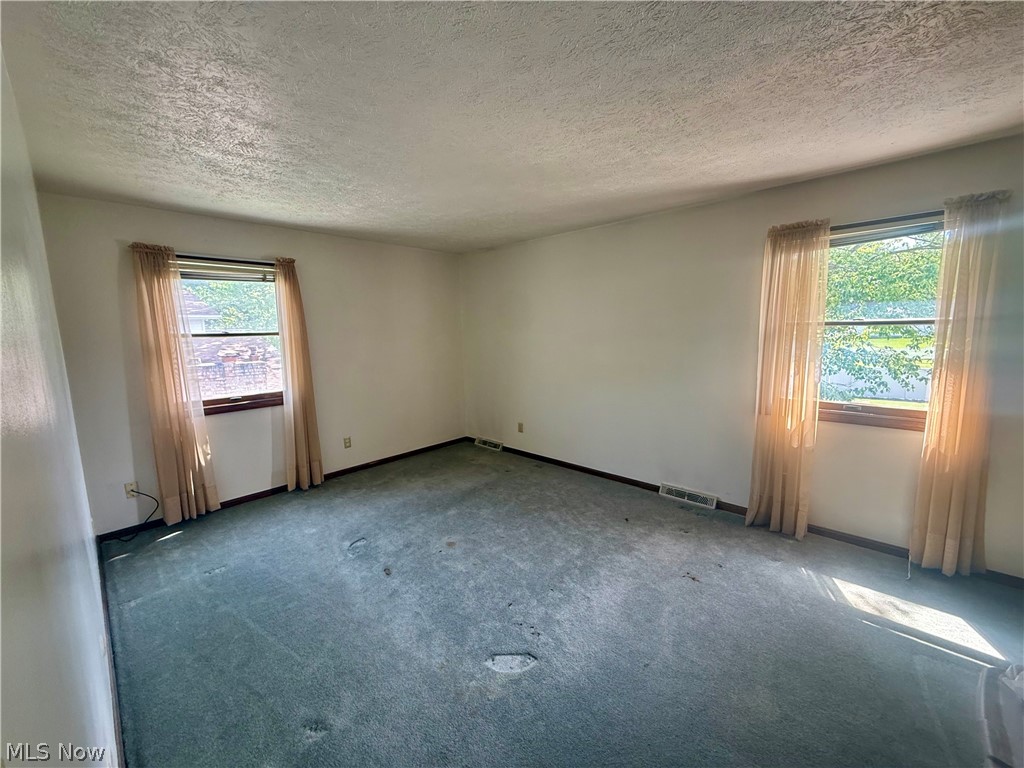 5520 Sharon Drive Youngstown OH 44512