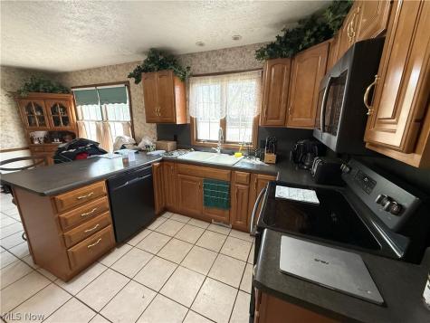 5520 Sharon Drive Youngstown OH 44512