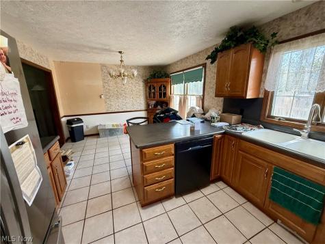 5520 Sharon Drive Youngstown OH 44512