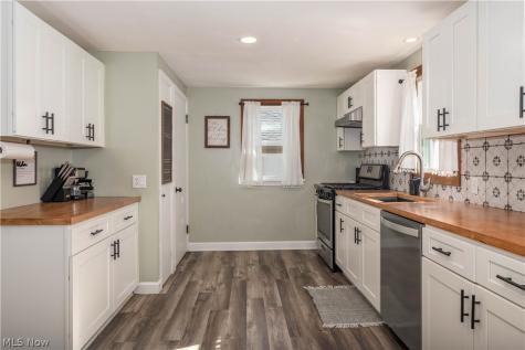 4074 Harbrook Street SW Navarre OH 44662