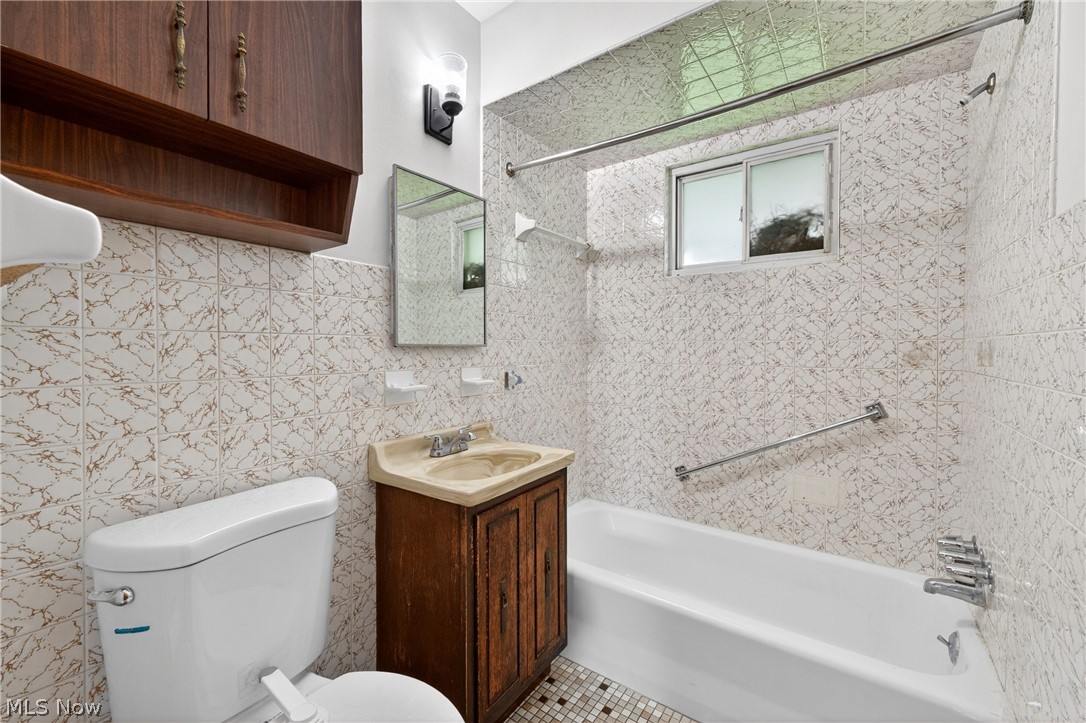 4126 W 140th Street Cleveland OH 44135