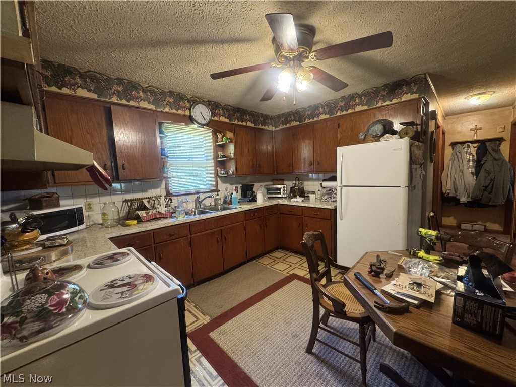5724 Arrel Road Lowellville OH 44436