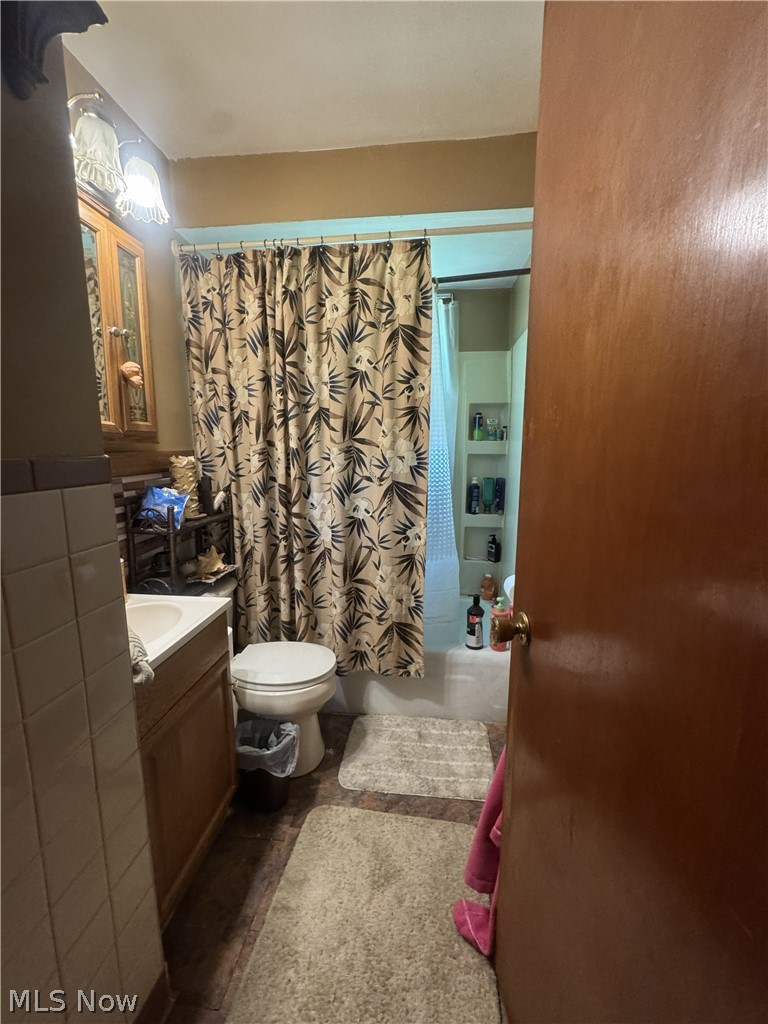 5724 Arrel Road Lowellville OH 44436