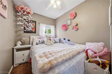 34212 Roberts Road Eastlake OH 44095