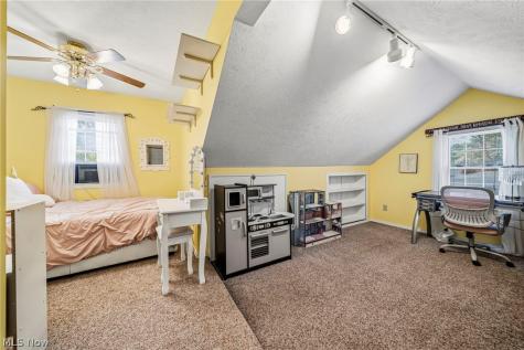 34212 Roberts Road Eastlake OH 44095