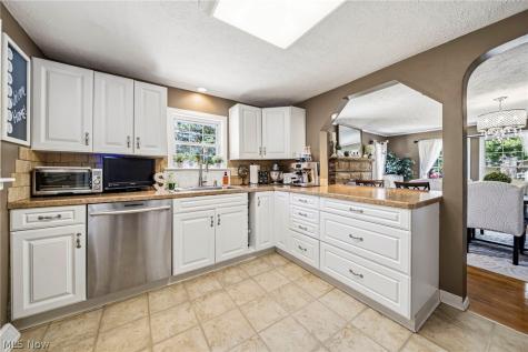 34212 Roberts Road Eastlake OH 44095