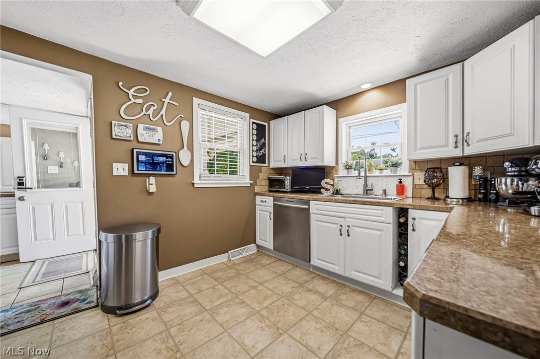 34212 Roberts Road Eastlake OH 44095