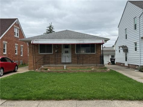 3126 Parklane Drive Parma OH 44134
