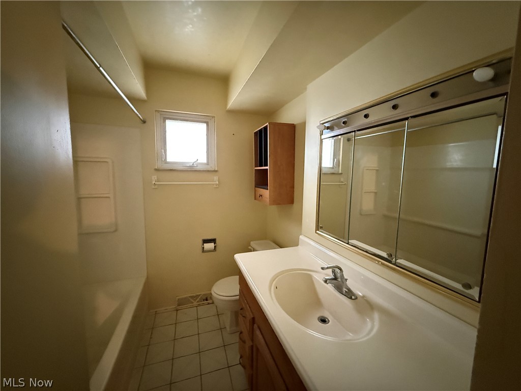 3126 Parklane Drive Parma OH 44134