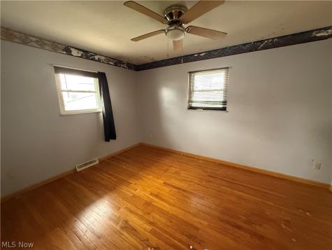 3126 Parklane Drive Parma OH 44134