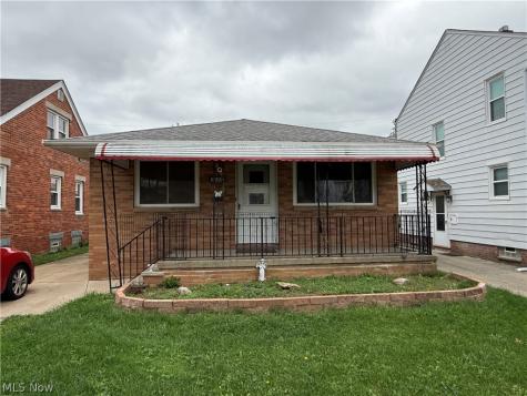 3126 Parklane Drive Parma OH 44134