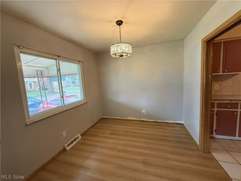 3126 Parklane Drive Parma OH 44134