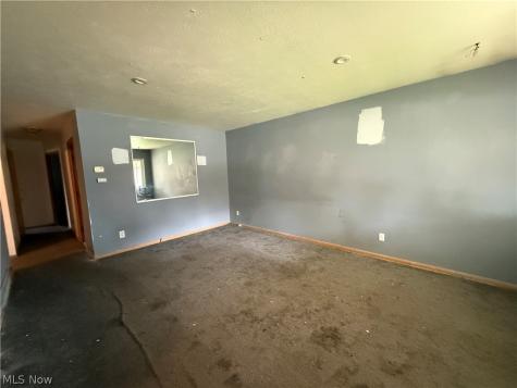 3126 Parklane Drive Parma OH 44134
