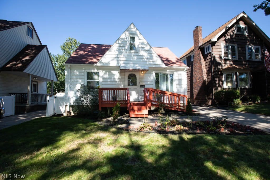 17706 Glenshire Avenue Cleveland OH 44135