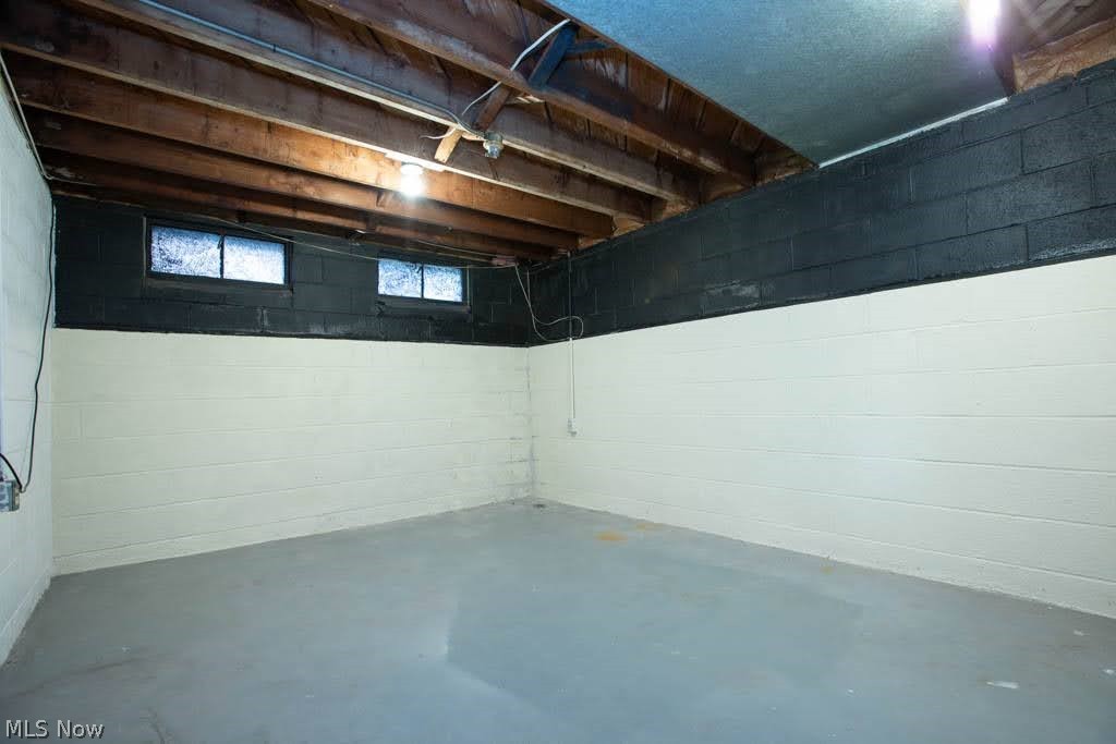 17706 Glenshire Avenue Cleveland OH 44135