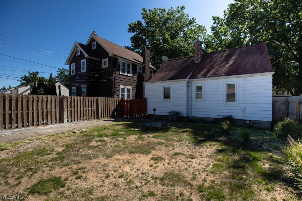 17706 Glenshire Avenue Cleveland OH 44135